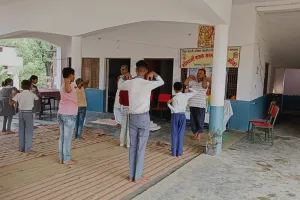 बलिराजी पाठक सरस्वती विद्या मंदिर देवलपुर कुड़वार में मनाया गया अन्तर्राष्ट्रीय योग दिवस 